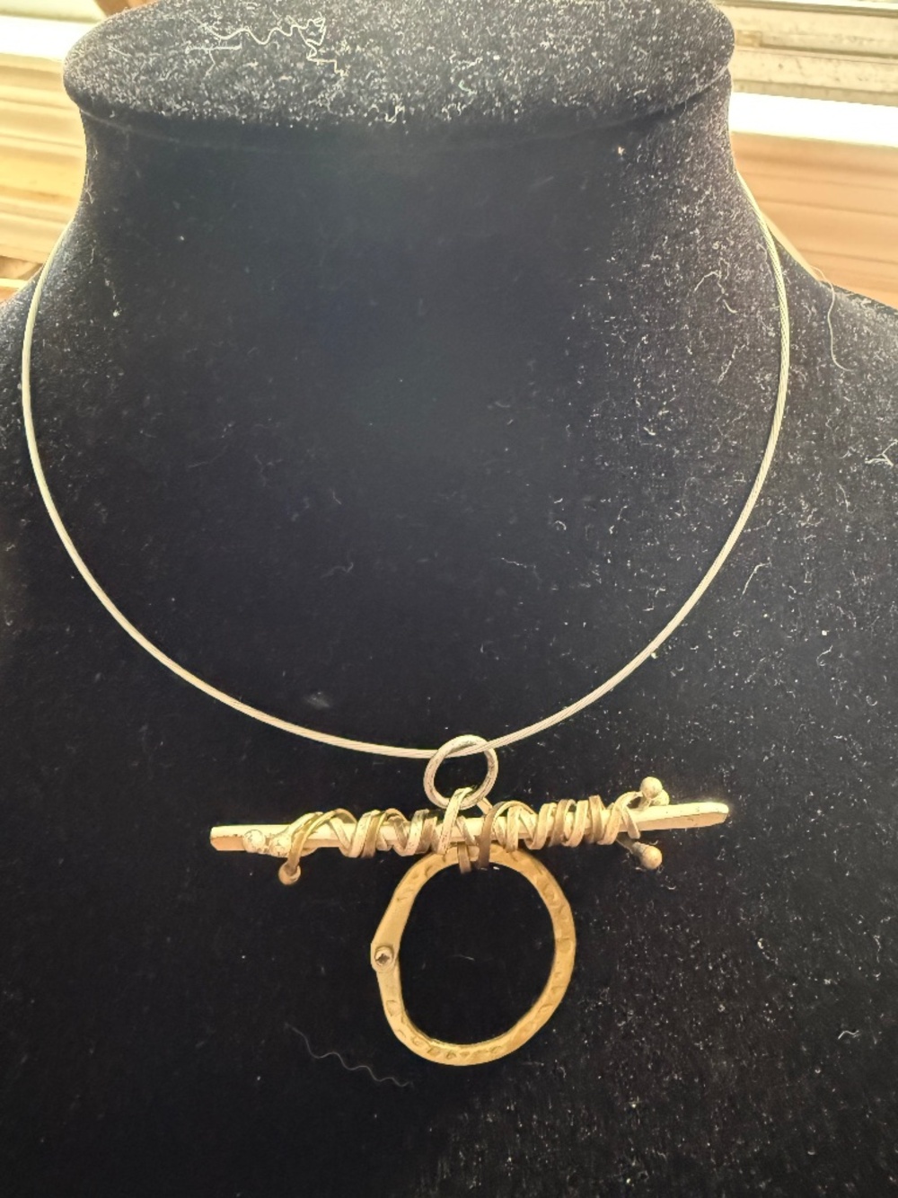 UNUSUAL RETRO COOL CHOKER NECKLACE -SILVER/GOLD TONE